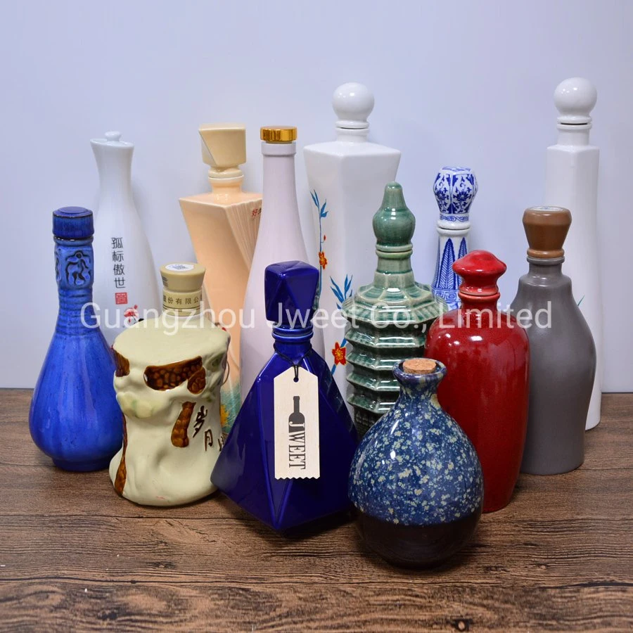 Customized Animal Horse Round Square Shape Shaped Christmas Oil Liquor Spirit Vodka Gin Tequila Ceramic Packaging Printing Bottle Bottles