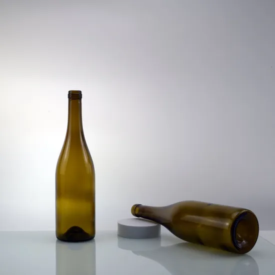 Botella de champán verde antiguo de 750 ml