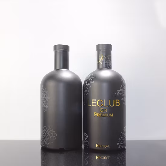Precio de fabricación 500ml 700ml 750ml Clear Empty Olso Vodka Licor Gin Rum 700ml Vodka Botella de vidrio con tapas de corcho